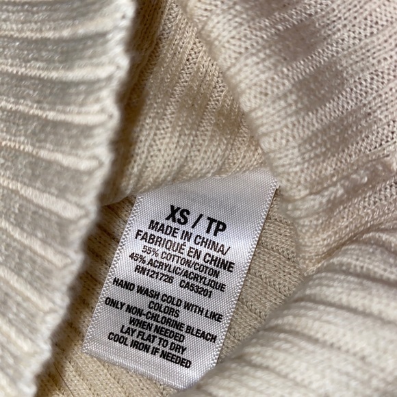 Cream Aeropostale bell sleeve top - Picture 6 of 8